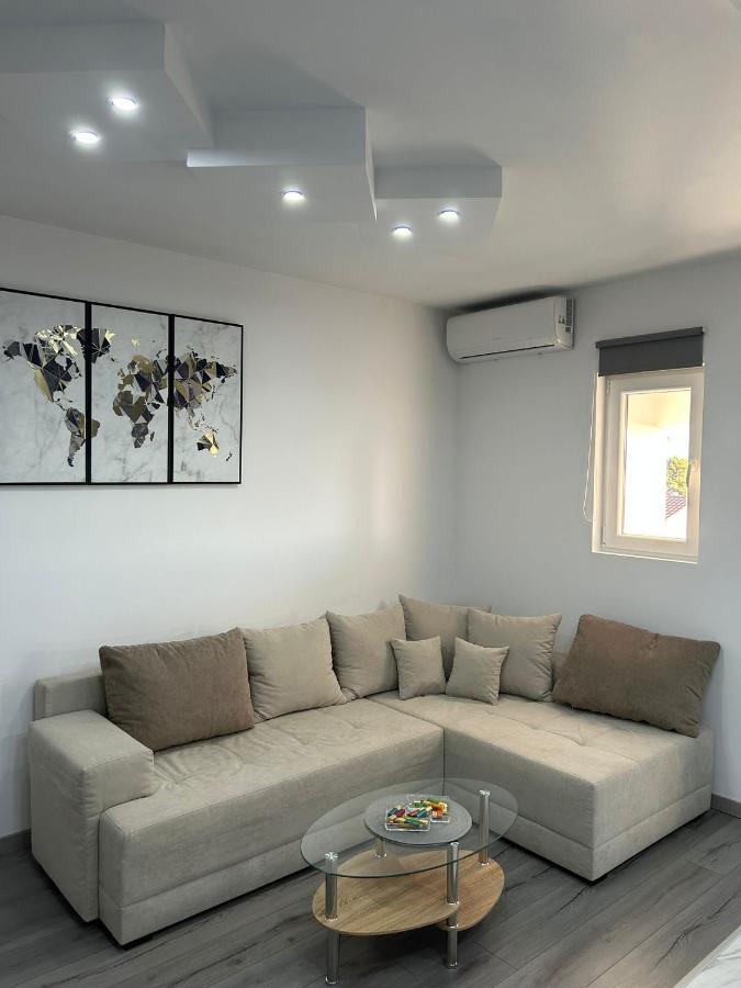 Apartment Marko With A Beautiful View Of The Sea Kastel Sucurac Exterior photo